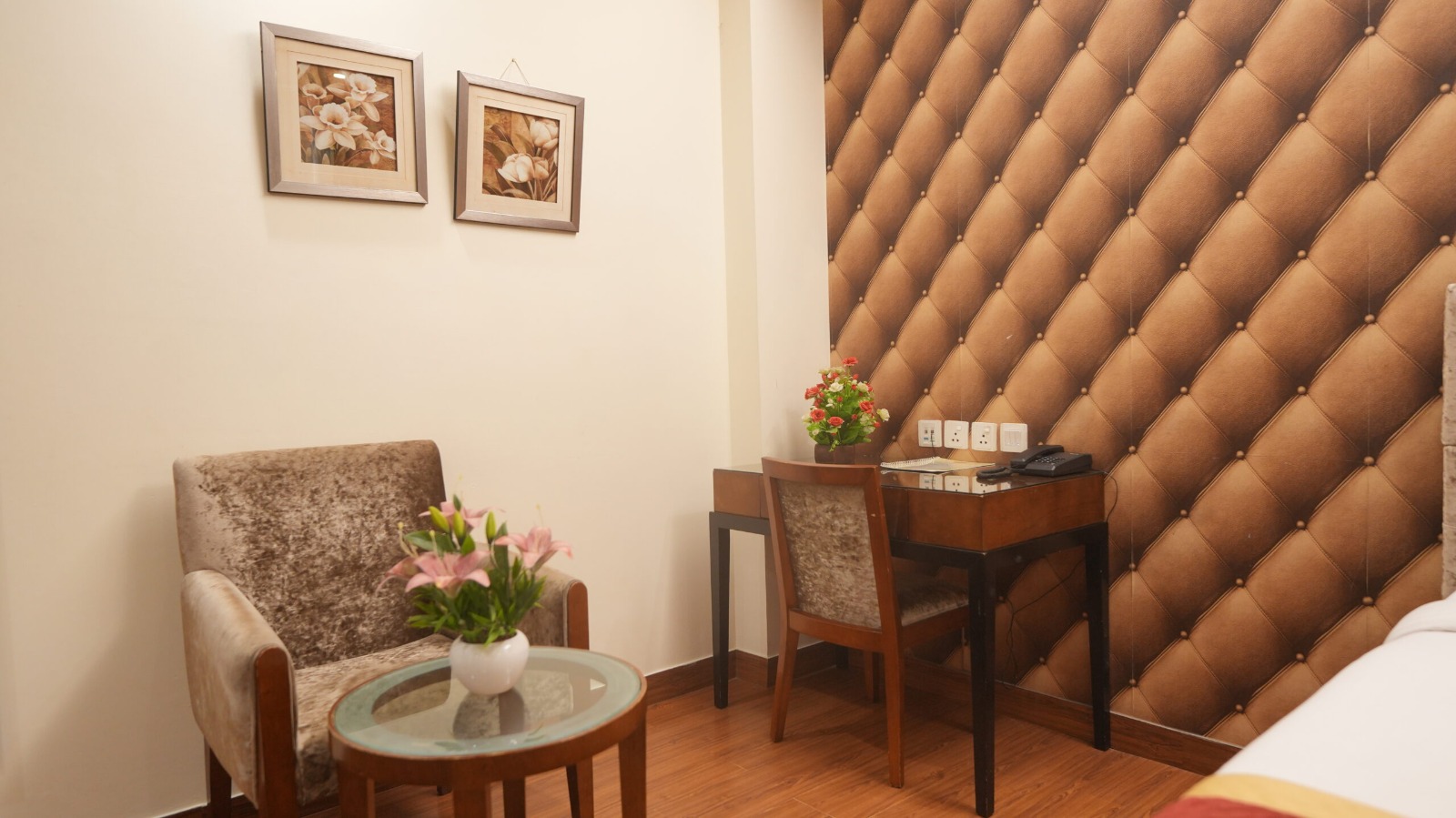 Alpina Hotels & Suites