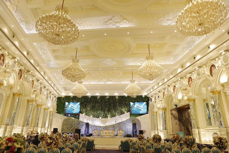 Golden Dream Banquet