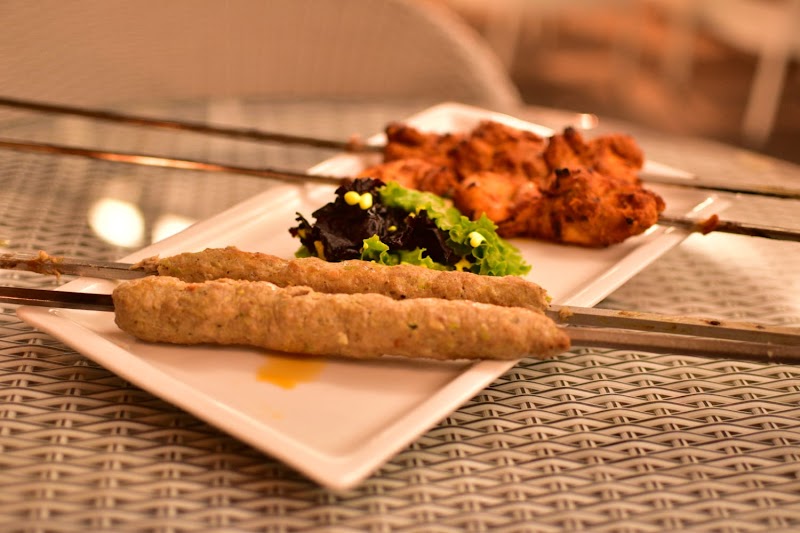 Moire Cafe Lounge & Bar