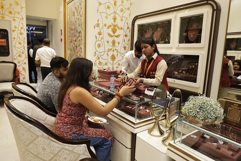 Vasundhra Raj Luxury Jewellery