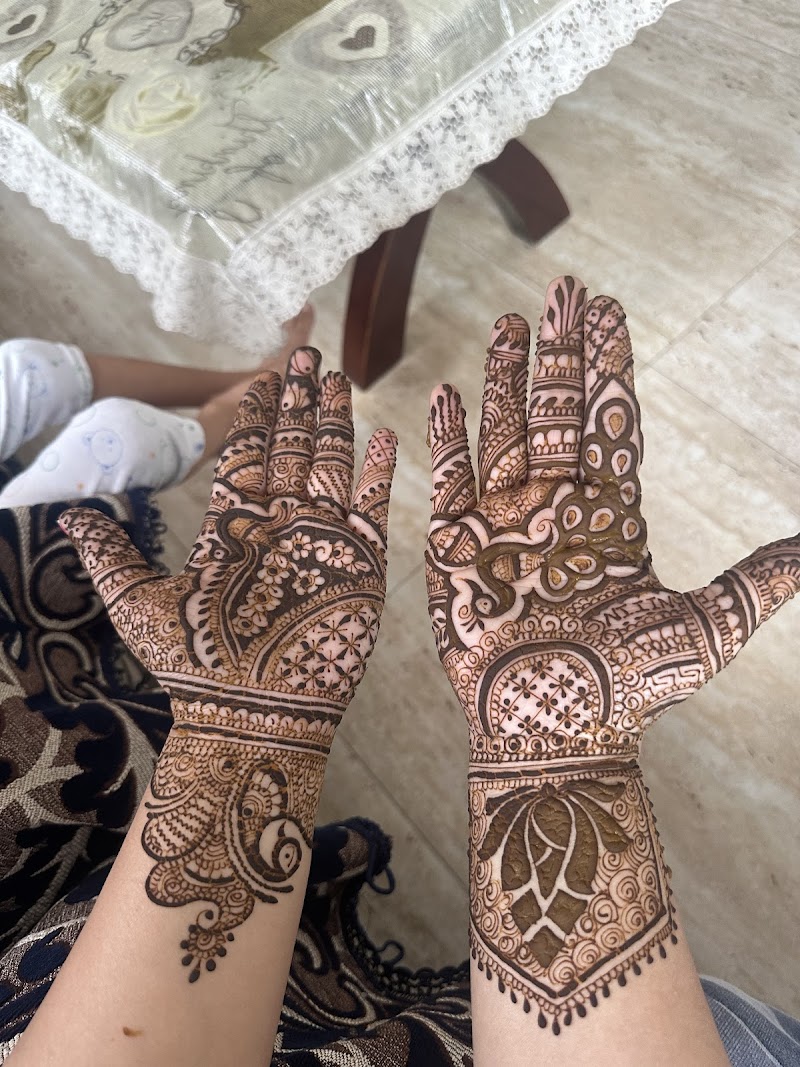 Kuldeep Noida Mehandi Artist