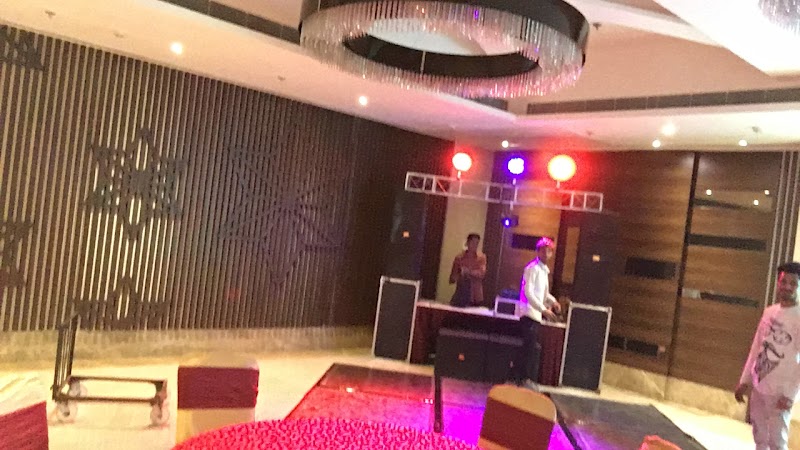 DJ SAURAV