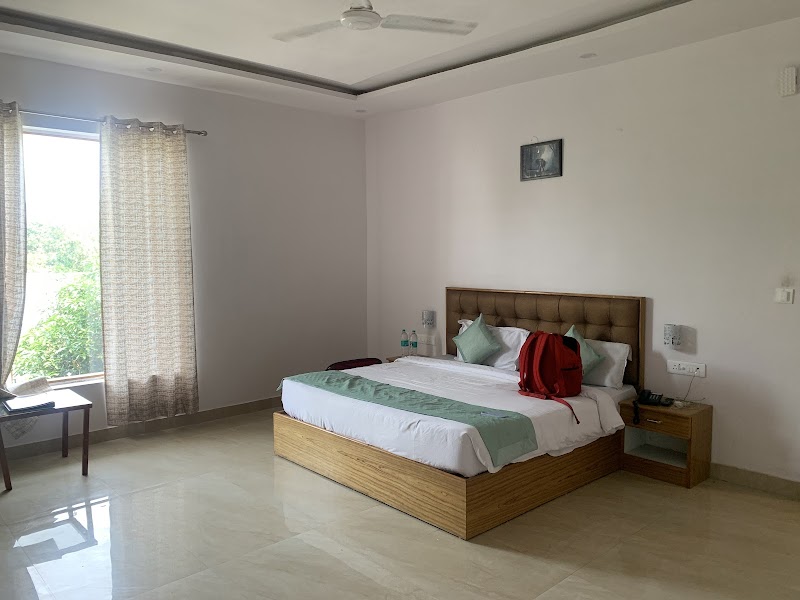 The White Oak Corbett Spa & Resort