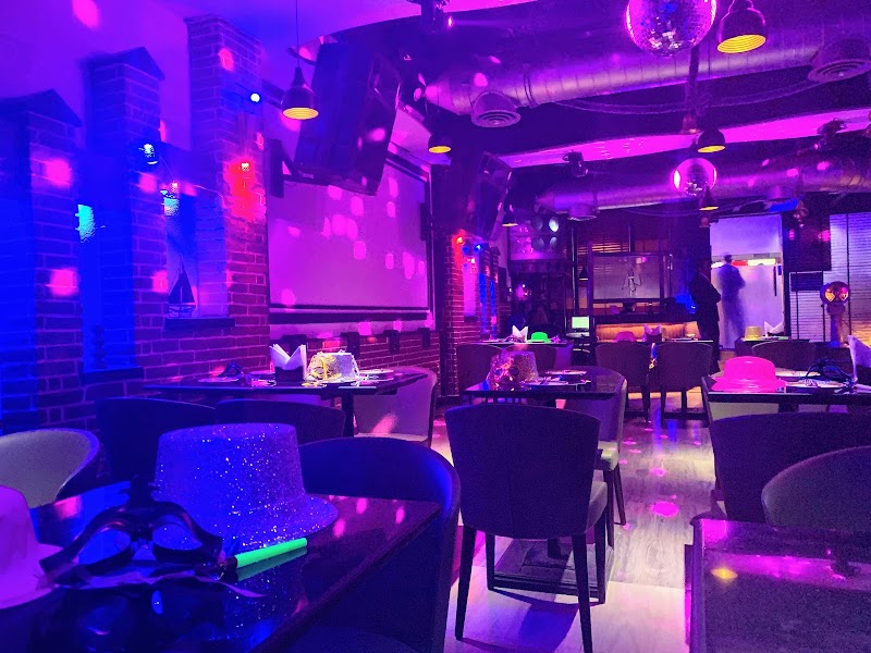 Blue Club & Lounge