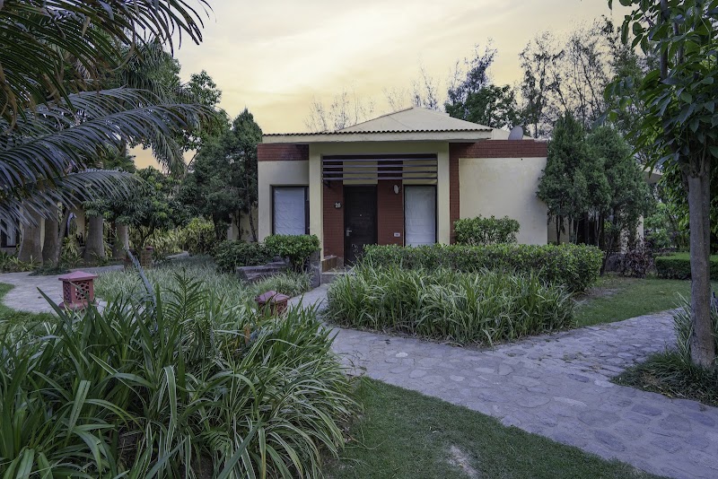 Corbett Wild Iris Spa & Resort